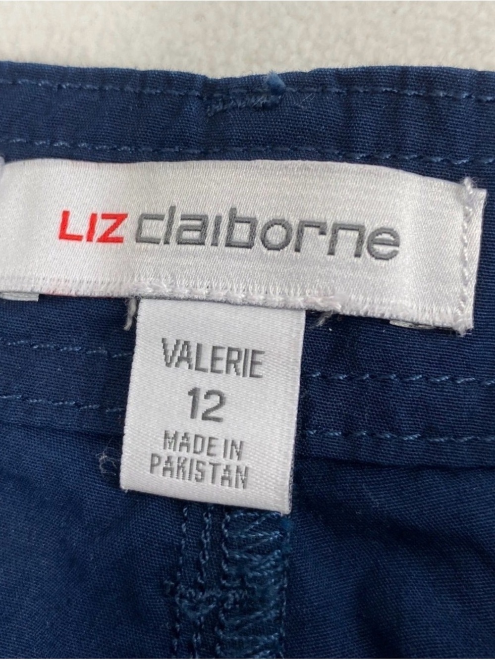 Women’s Liz Claiborne Valerie Navy Cargo Cropped Ankle - Picture 8 of 8